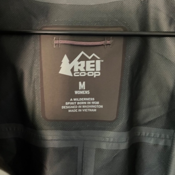 REI waterproof rain jacket anorak in olive green - Picture 3 of 6